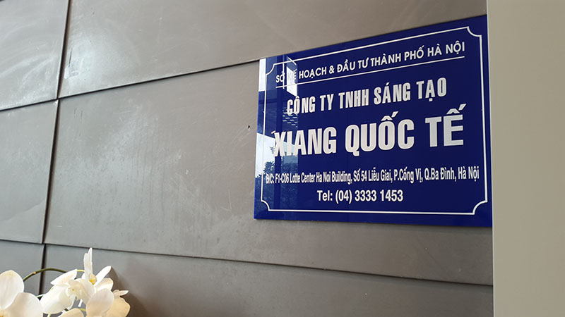 Biển công ty bằng mica